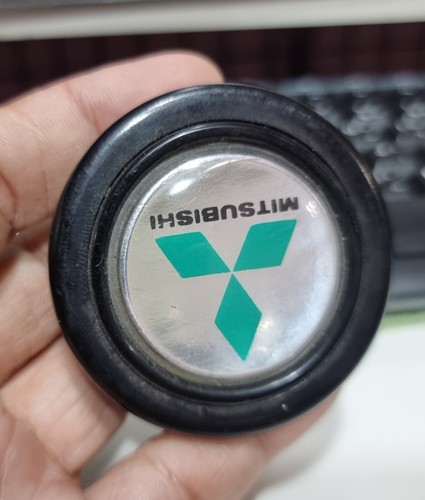 Rare JDM Mitsubishi Horn button - Picture 3 of 7