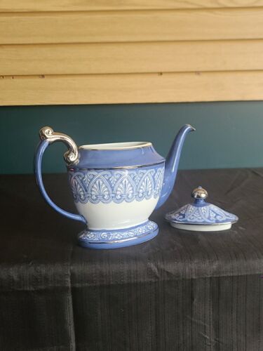 Vintage Bombay Company blau & weiß Fliese 8 Zoll hohe Teekanne & Deckel Platin Zierleiste EUC - Bild 3 von 21