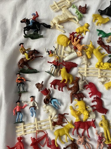 Vintage Rubber Plastic Cowboys Mix Indians Figure Collection LOT 1960's Animals - Picture 4 of 24
