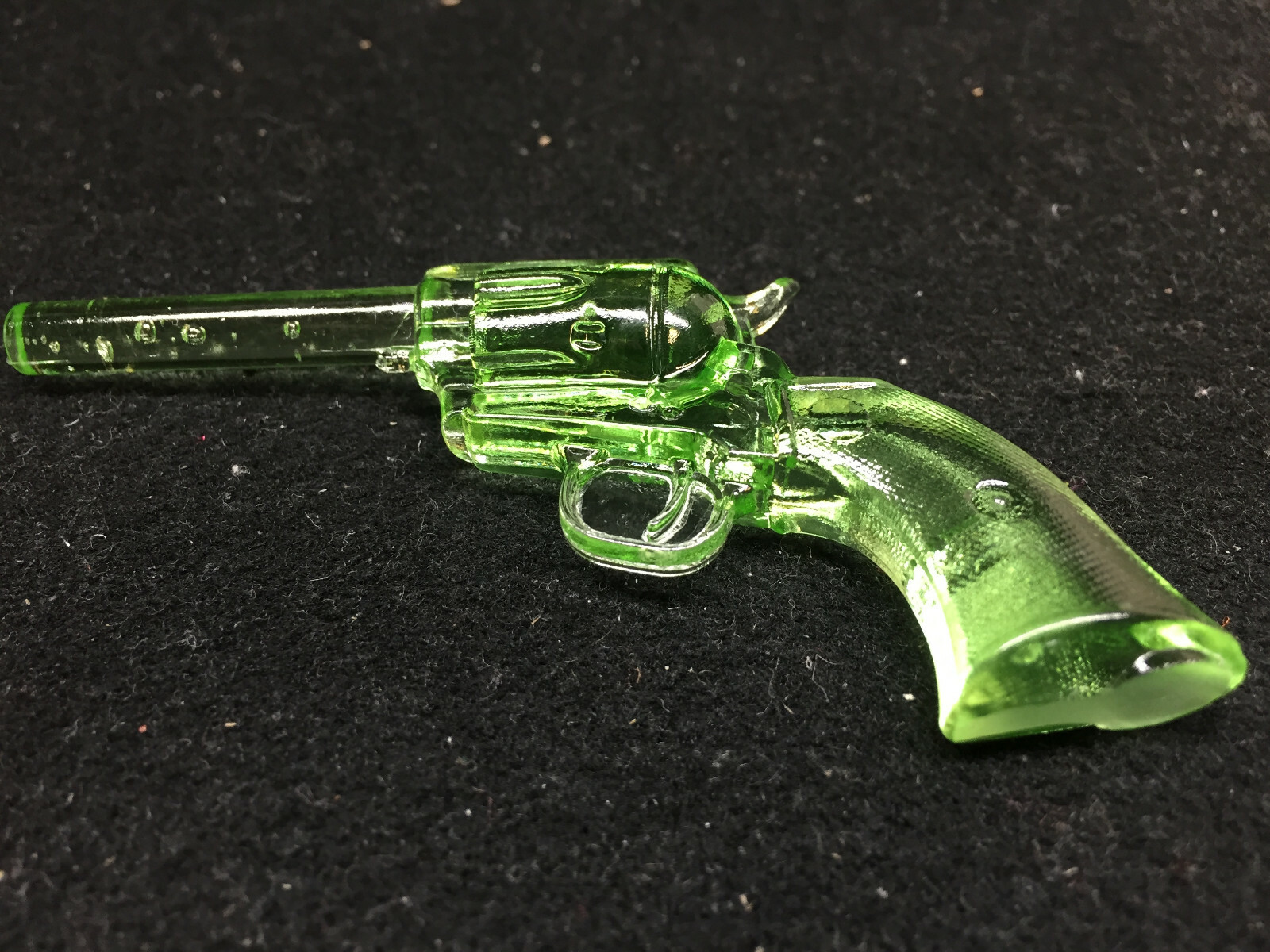 Green Vaseline glass Colt Revolver pistol uranium single action army gun python 