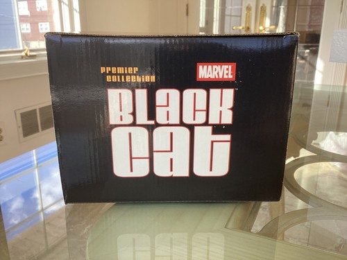 Black Cat Marvel Premier Collection Statue Clayburn Moore BRAND NEW NEVER OPENED - Picture 9 of 9