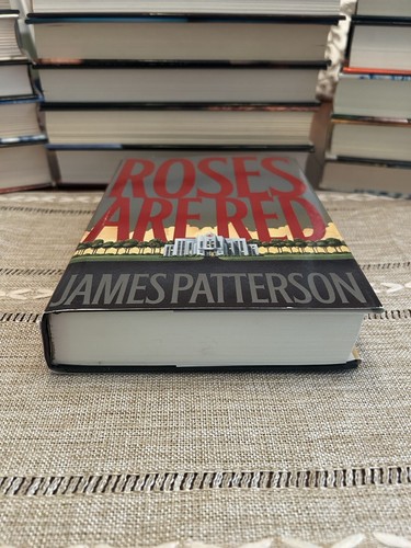 Roses Are Red [Large Print] - Imagen 4 de 7