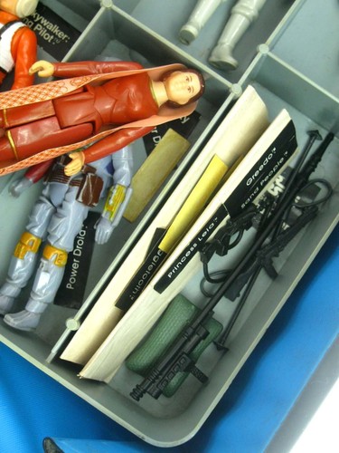 Vintage 1970s Kenner Star Wars Mini-Action Figure Collectors Case 24 Figs/Accs - Picture 8 of 9