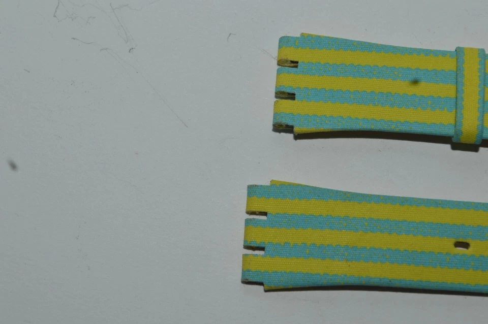 Strap for a 1993 Swatch Gents GO100 OMBRELLONE 17mm Leather France New Old Stock - Image 2 of 4