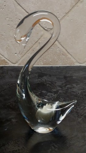 Art Glass Swan Figurine Clear - Holiday Imports - Signed - Picture 1 of 7