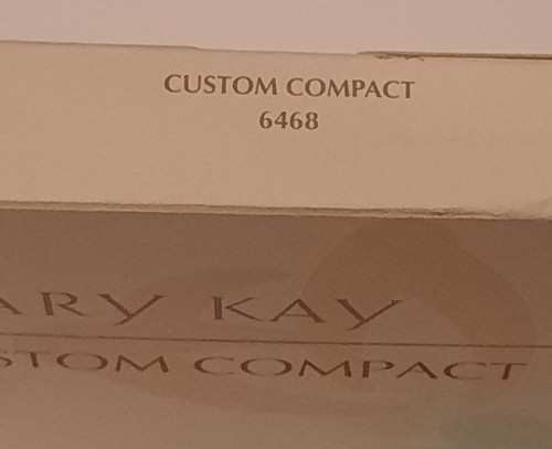 Mary Kay Custom Compact Empty Boxed Old Stock Powder Perfect 6468 - Picture 7 of 7
