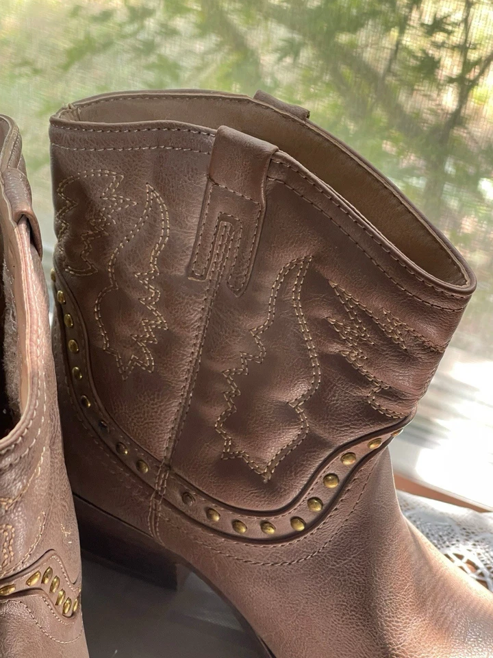 Botas de vaquero de cuero Rylee de bambú Foto 2 de 4