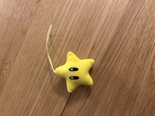 Mario kart Wii star plush keychain 