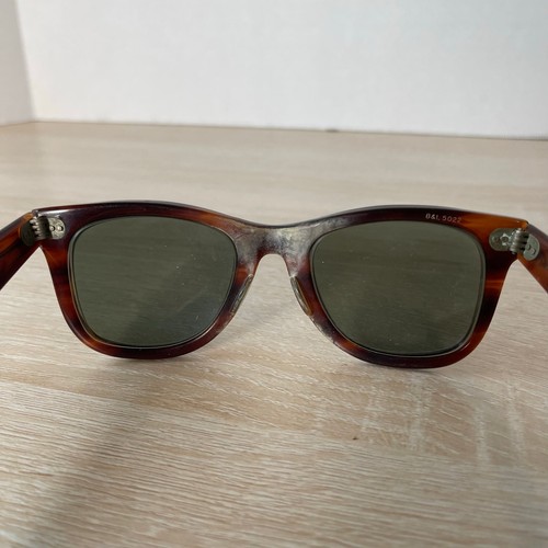Gafas de sol B&L Ray-Ban EE. UU. Wayfarer SOLO MARCOS marrón vintage B&L 5022 - Imagen 5 de 9
