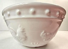 Faria & Bento White Embossed Rooster Hen Earthenware Mixing Bowl 8" Portugal