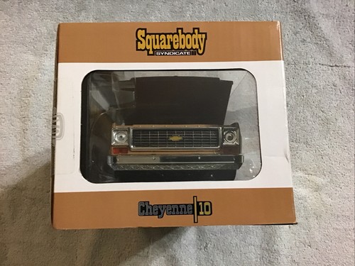 2023 M2 Diecast 1973 CHEVROLET SILVERADO SQUAREBODY SYNDICATE 1/24 Pickup ERROR - Picture 5 of 9