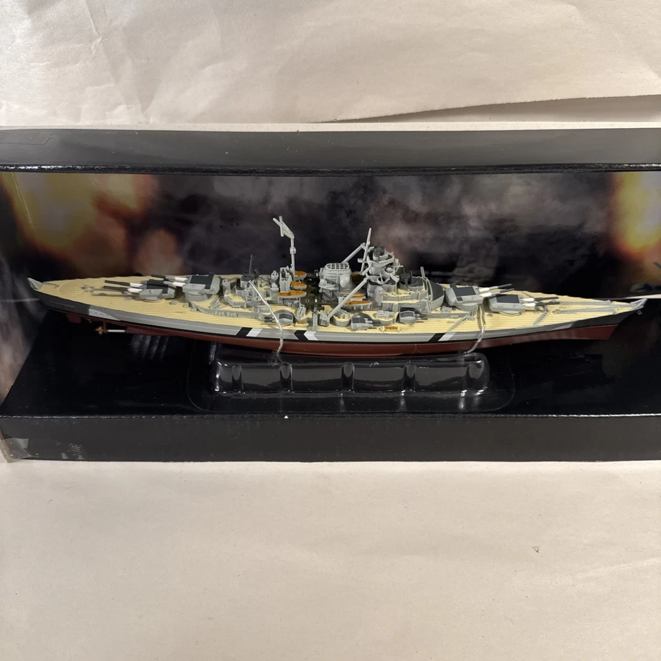 Unimax Forces of Valor German Battleship Bismarck 86001 NIB - Image 2 of 4