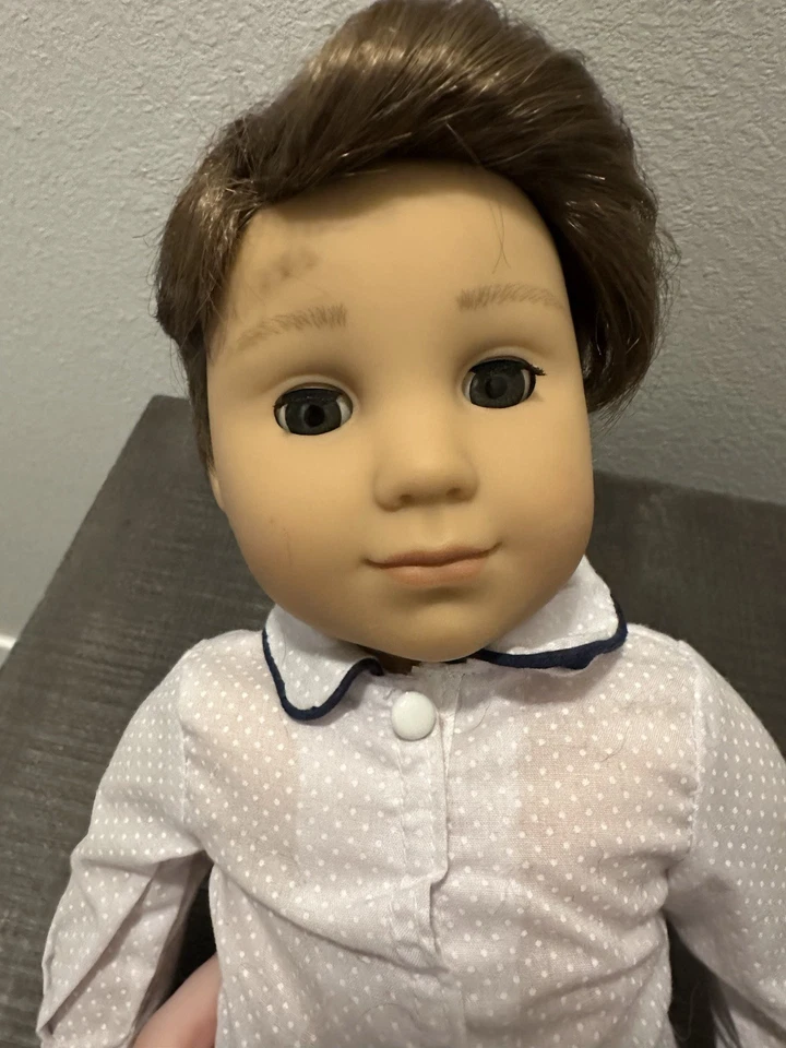 Muñeca American Girl Logan Everett, figura del primer niño de 18 pulgadas Foto 3 de 3