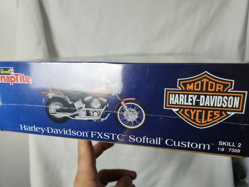 Revell Snaptite Harley Davidson Heritage Softail Classic 1:8 Model 1995 Sealed - Picture 5 of 9