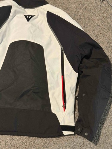 Dainese Hawker D-Dry White Black Motorcycle Jacket Size 58 All Pads - No Liner - Picture 13 of 19