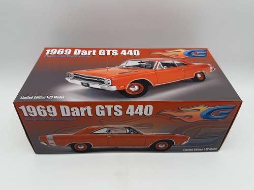 A1806404VTG - 1969 Dodge Dart GTS 440 - Vinyl Top - Guycast - 1:18 model by Acme - Picture 16 of 17