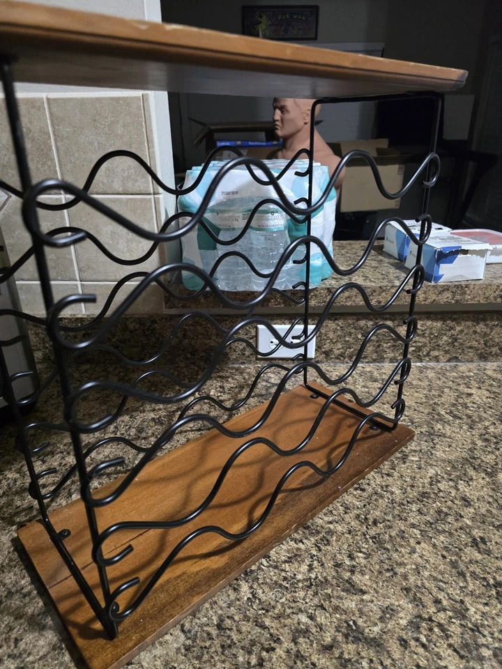 Encimera de 15 botellas de vino de madera y acero vintage bonita hermosa Foto 2 de 4