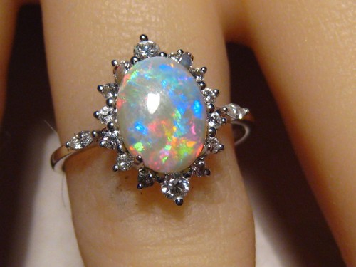 Opal &  Diamond Ring , Solid 14 k white  Gold  , 100 % Natural Australian opal - Picture 4 of 13