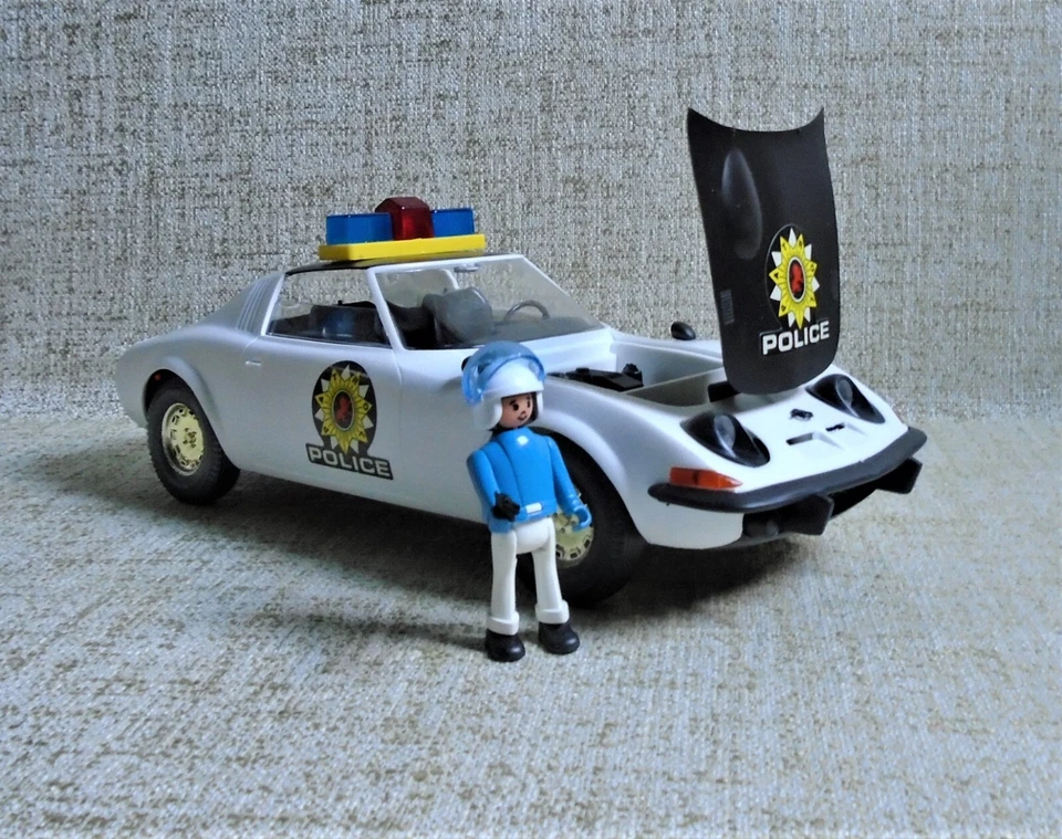 OPEL AERO GT NUEVO EN CAJA KIBI BASILIADIS Blanco Plástico Policía Grecia Griega Fricción Años 80 Foto 4 de 4