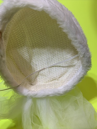 Vintage ￼Faux Fur Womens Pill Box Hat With Brooch attached Veil Read - Picture 3 of 4