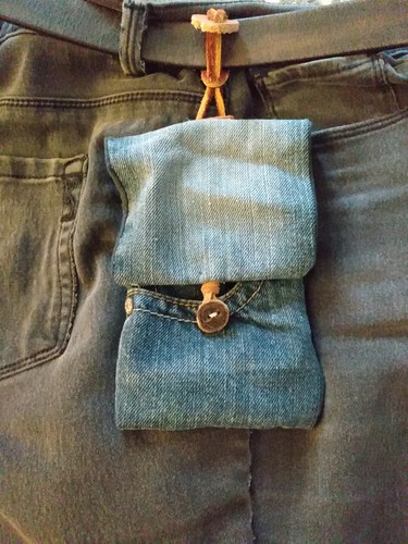 Wiederverwendte Denim Jeans Tasche Gürteltasche Unikat mit Herz Charm Boho 3 Taschen - Bild 5 von 8