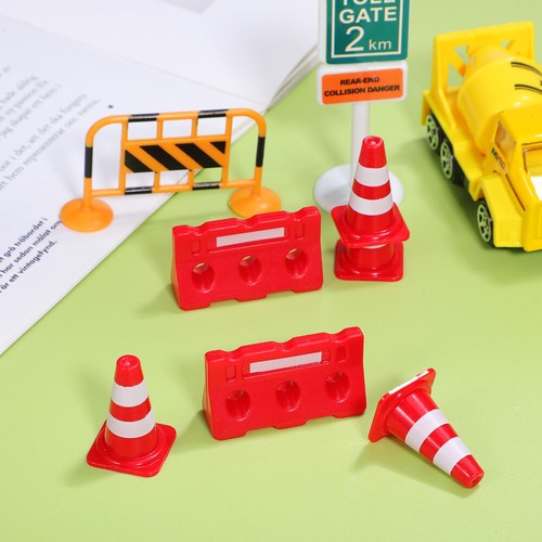 24 Pcs Kids Traffic Roadblock Traffic Barricade Signs Traffic Road Signs Playset - Picture 10 of 11