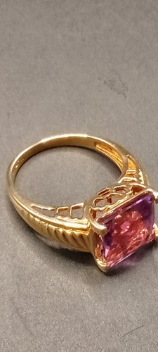 Stunning & Large 14k Yellow Gold Princess Shape Amethyst Ring Size 7 (GJ224) - Picture 7 of 9