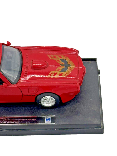 New Ray Toys 1:32 Scale 1973 Pontiac Firebird Trans Am Diecast Model Car w/Stand - Picture 3 of 14
