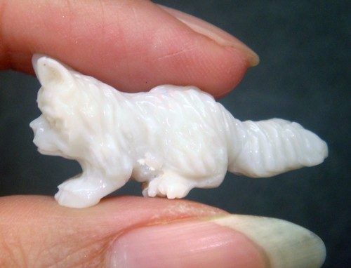 13.45 Ct. NATURAL AUSTRALIAN OPAL DOG CARVING FIGURINE 4 JEWELRY/ COLLECTIBLE - Picture 2 of 4