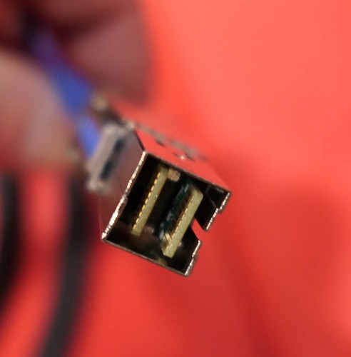 Dell GYK61  12gb-S, HD Mini External SAS Cable 0GYK61 SFF-8644 - Picture 4 of 5