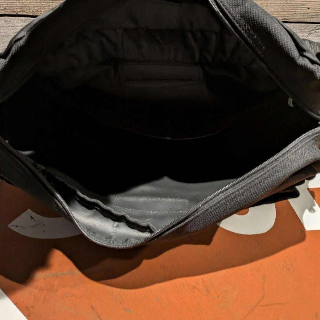 Old Adidas 90s Vintage Y2K Messenger Shoulder Crossbody bag
