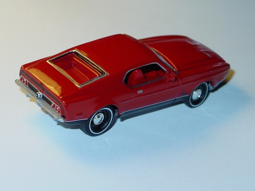1971 FORD MUSTANG MACH 1 FASTBACK MUSCLE CAR -Red, 1:64 SCALE - Picture 4 of 4