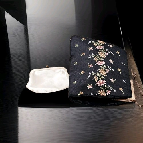 Vintage 50s Black Fabric Hand Embroidered Petit Point Wrist Bag With Coin Purse - Picture 3 of 7