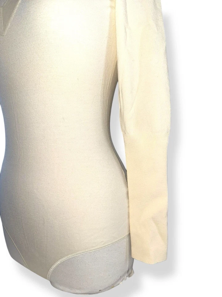 ALAIA Paris Bodysuit Iconic Runway V-Neck Wool Blend Ivory size 42 MSRP$ 1500+ - Image 3 of 4