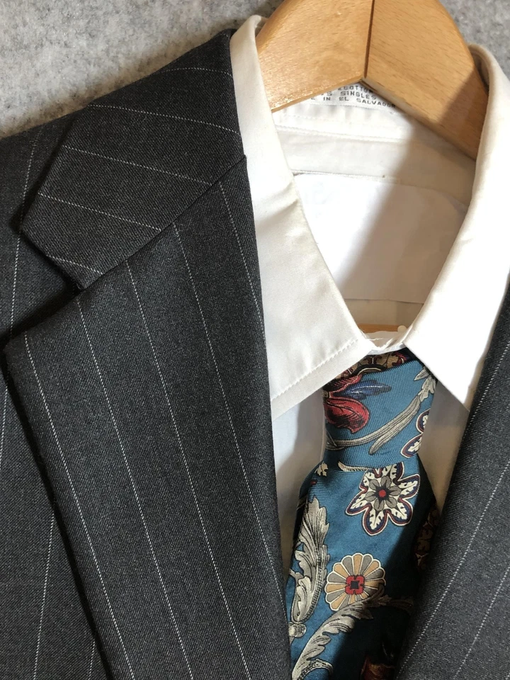 Traje Hickey Freeman Para Hombres 40 Corto Gris Rayas Loro Piana Super 120s Hecho en EE. UU. Foto 3 de 4