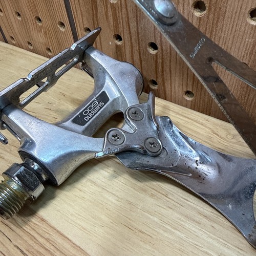 Vintage Shimano 600 Pedales Plata PD-6207 Clip Puntera Jaulas Una Correa - Imagen 5 de 14