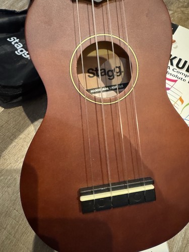 STAGG HAND MADE WOODEN UKULELE CASE,TUNER,BOOK IN EXCELLENT CONDITION - Picture 7 of 9
