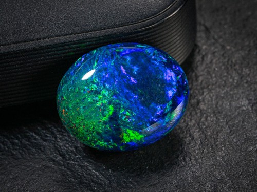 Piedra preciosa suelta cabujón ovalado ópalo negro etíope natural de 10,70 quilates 17,5 x 14 x 9 mm - Imagen 2 de 4