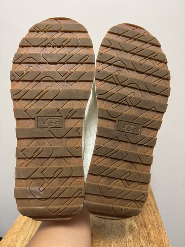 Ugg Womens Marin Lace Up Sneakers Size 10 Ivory Suede Terry Shoes - Picture 9 of 9