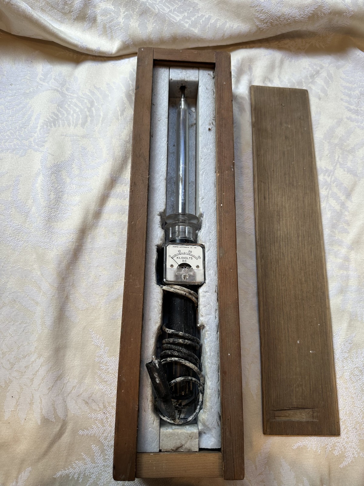 Pomona Electronics 30 KV DC High Voltage Probe Meter with Custom Wood Box