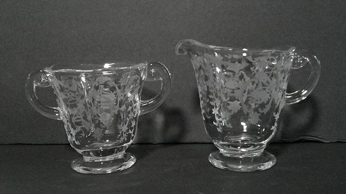 Vintage Fostoria Navarra Geätzt Klarglas Zuckerdose und Milchkännchen Set - Bild 1 von 7