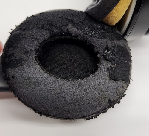 Auriculares inalámbricos sobre la oreja Beats by Dr. Dre Solo2 negros - Almohadillas usadas probadas - Imagen 8 de 13