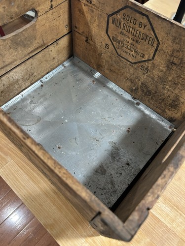 FREEMAN 1969 USA TRINKEN MILCHKUH MILCH HOLZKISTE KISTE GESUNDHEIT WERBUNG KUNSTSCHILD - Bild 6 von 12