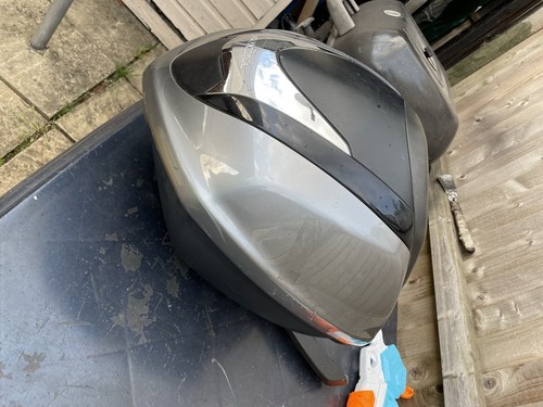 Honda Forza Nss 125 Genuine Top Box With Rack (No Key) - Picture 4 of 6