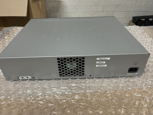 CISCO UC560-BRI-K9 VoIP GATEWAY ROUTER With VIC2-2BRI-NT/TE Modul - Afbeelding 2 van 3