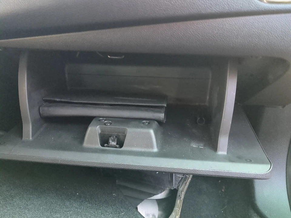 Chrysler 200 2012 guantera de pasajeros puerta compartimento de almacenamiento AILZ5 Foto 2 de 2
