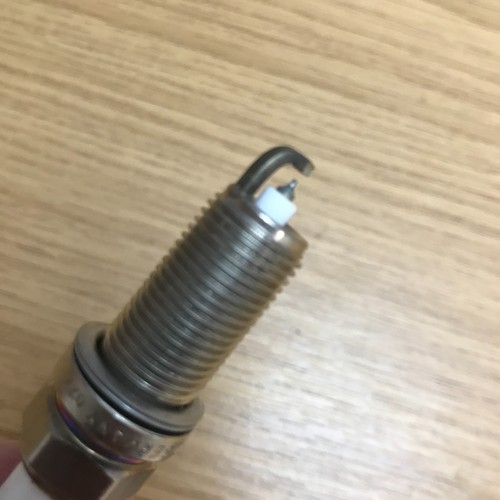 GENUINE BMW High Power Spark Plug 12122158253. E81 E90 E60 E85 Z4 etc. 29B2 - Picture 3 of 4