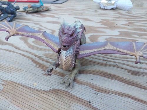 Kenner Dragonheart DRACO Dragon w/ Power-Flap & Wings Action Ready Jaws Figure - Picture 2 of 3