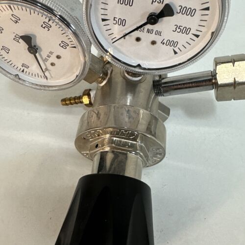 Airgas einstufiger 0-250 psi Zylinderregler Y11-244F590 hochreines Messing - Bild 2 von 15
