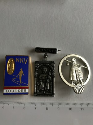 Lot De 3 Broches Anciennes Religieuses En Métal Filigrané Argenté - Occasion, Thème Chrétien